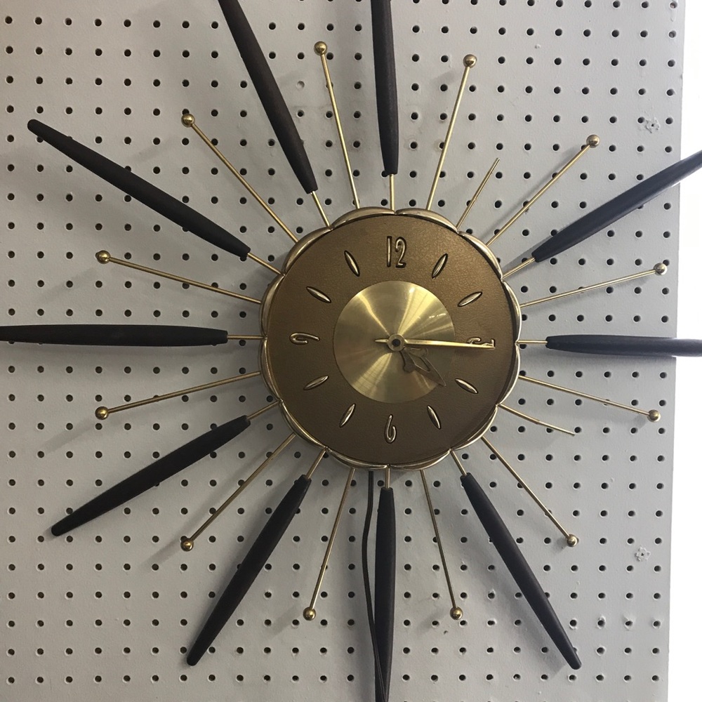 Starburst clock